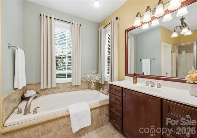 Photo 4 of Single family home for sale at 5817 Cross Point Ct, Waxhaw, NC 28173 | MLS# 4427429 | Listing updated on 2026-10-03