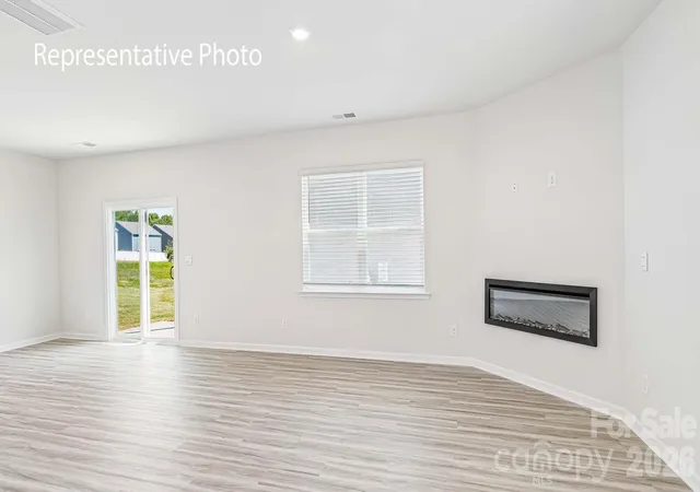 Photo 3 of Single family home for sale at 926 Two Brothers Ln, York, SC 29745 | MLS# 4427430 | Listing updated on 2026-09-23
