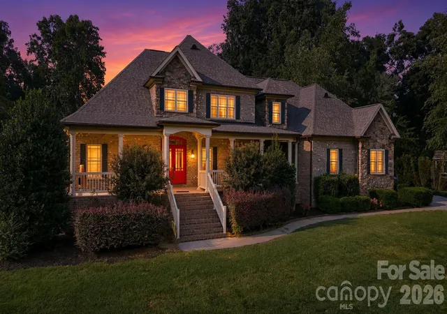 Photo 3 of Single family home for sale at 1163 Willow Crk Dr, Newton, NC 28658 | MLS# 4427436 | Listing updated on 2026-09-23