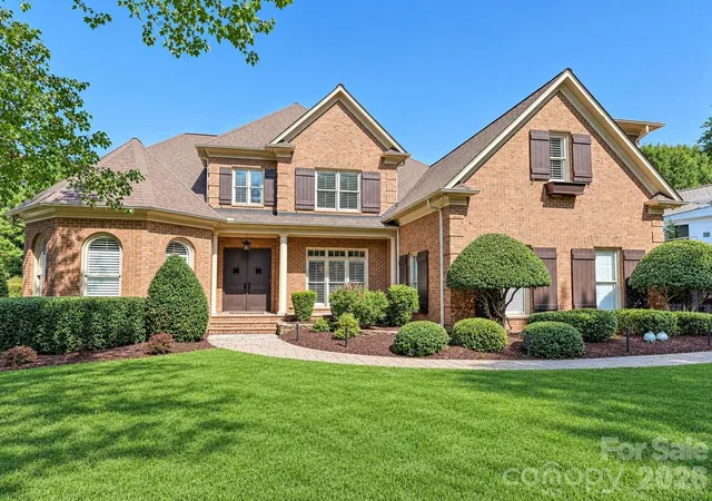 Photo 2 of Single family home for sale at 15034 Jockeys Ridge Dr, Charlotte, NC 28277 | MLS# 4427446 | Listing updated on 2026-10-08