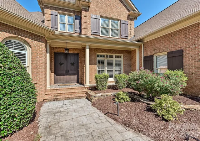 Photo 3 of Single family home for sale at 15034 Jockeys Ridge Dr, Charlotte, NC 28277 | MLS# 4427446 | Listing updated on 2026-10-08