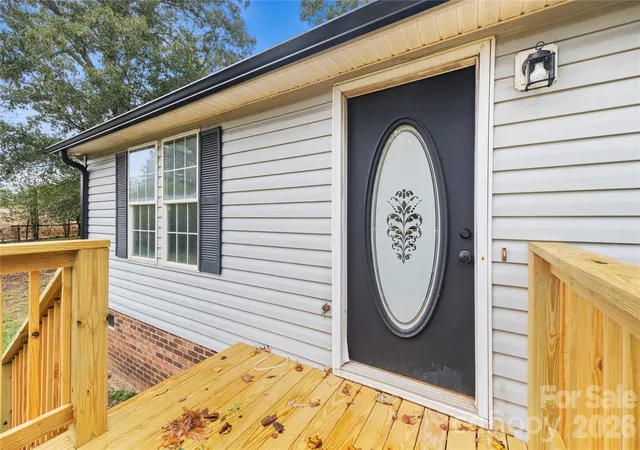 Photo 3 of Single family home for sale at 1030 Blue Dan Ln, Yadkinville, NC 27055 | MLS# 4427453 | Listing updated on 2026-09-28