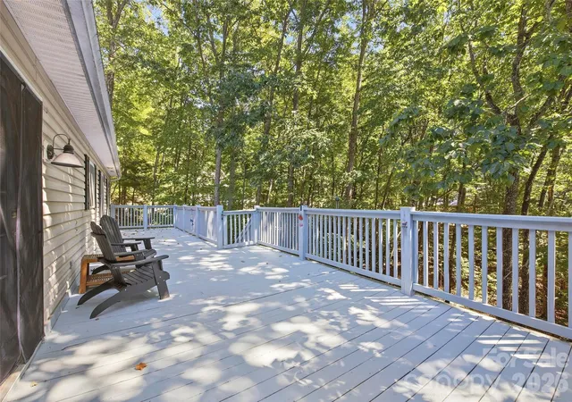 Photo 4 of Single family home for sale at 28 Gentlewood Trl, Candler, NC 28715 | MLS# 4427454 | Listing updated on 2026-10-16
