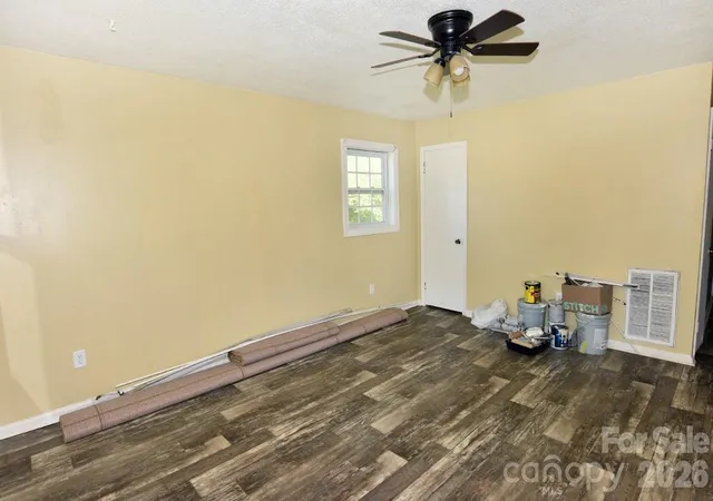 Photo 3 of Single family home for sale at 3560 Dogwood Ct, Salisbury, NC 28144 | MLS# 4427455 | Listing updated on 2026-09-23