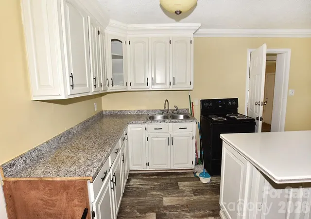Photo 4 of Single family home for sale at 3560 Dogwood Ct, Salisbury, NC 28144 | MLS# 4427455 | Listing updated on 2026-09-23