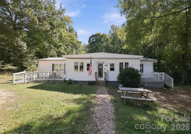 Photo 1 of Single family home for sale at 3247 Charlotte Hwy, York, SC 29745 | MLS# 4427471 | Listing updated on 2026-10-26