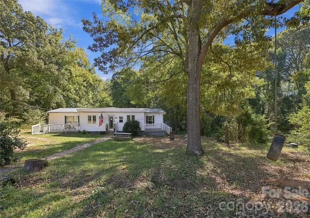 Photo 1 of Single family home for sale at 3247 Charlotte Hwy, York, SC 29745 | MLS# 4427471 | Listing updated on 2026-10-26