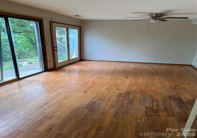 Photo 3 of House for sale at 332 S Beaumont St, Asheville, NC 28801 | MLS# 4427490 | Listing updated on 2026-10-03