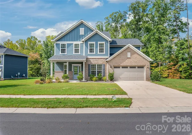 Photo 1 of Single family home for sale at 1043 Kalli Dr, Matthews, NC 28104 | MLS# 4427491 | Listing updated on 2026-09-26