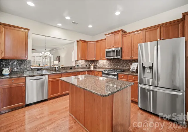 Photo 3 of Single family home for sale at 23090 Kingfisher Dr, Fort Mill, SC 29707 | MLS# 4427495 | Listing updated on 2026-09-30