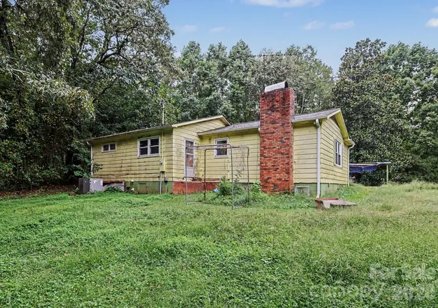Single family home for sale at 6872 Jake Seagle Rd, Vale, NC 28168 | MLS# 4427499