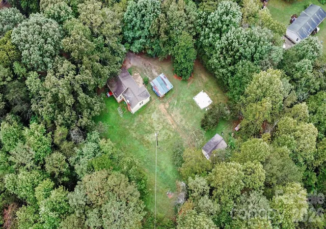 Photo 4 of Single family home for sale at 6872 Jake Seagle Rd, Vale, NC 28168 | MLS# 4427499 | Listing updated on 2026-10-25