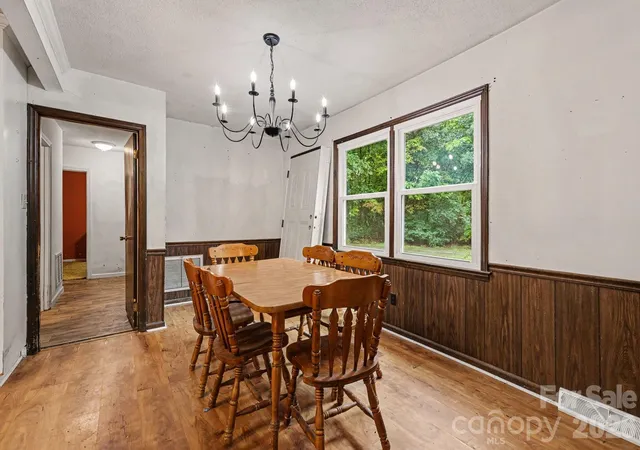 Photo 2 of Single family home for sale at 6872 Jake Seagle Rd, Vale, NC 28168 | MLS# 4427499 | Listing updated on 2026-10-25