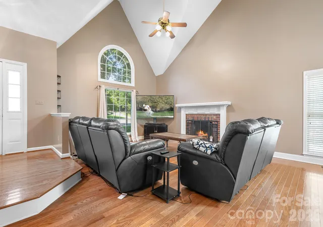 Photo 4 of Single family home for sale at 665 Millswood Dr, Mooresville, NC 28115 | MLS# 4427514 | Listing updated on 2026-09-25