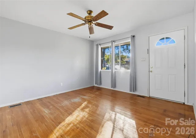 Photo 2 of Single family home for sale at 4629 Monmouth Dr, Charlotte, NC 28269 | MLS# 4427522 | Listing updated on 2026-09-23