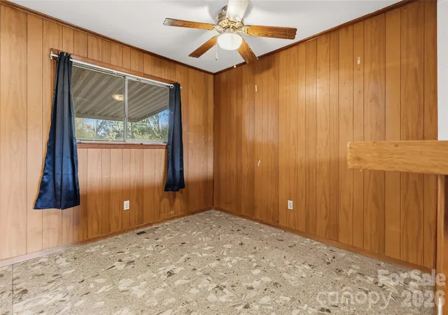 Photo 4 of Single family home for sale at 4629 Monmouth Dr, Charlotte, NC 28269 | MLS# 4427522 | Listing updated on 2026-09-23