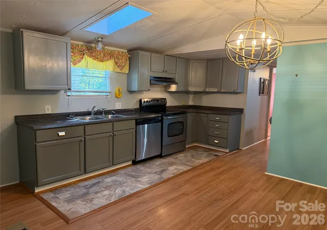 Photo 3 of Single family home for sale at 1025 29th Street Pl NE, Conover, NC 28613 | MLS# 4427528 | Listing updated on 2026-10-04