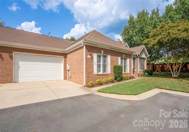 Photo 3 of Condo for sale at 10925 Oakside Ct, Charlotte, NC 28210 | MLS# 4427533 | Listing updated on 2026-09-26