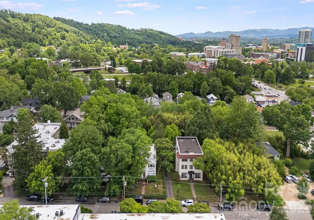 Photo 3 of House for sale at 295 E Chestnut St, Asheville, NC 28801 | MLS# 4427544 | Listing updated on 2026-09-22