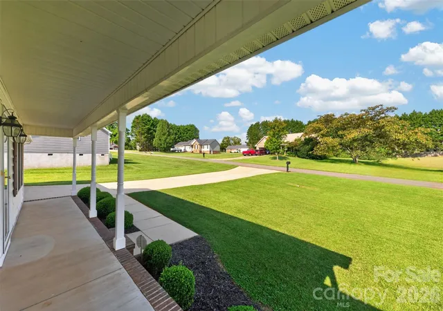 Photo 3 of Single family home for sale at 4405 Claralee Ln, Hickory, NC 28602 | MLS# 4427546 | Listing updated on 2026-10-01