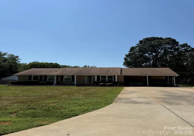 Single family home for sale at 3432 Farrhill Rd, Charlotte, NC 28214 | MLS# 4427547