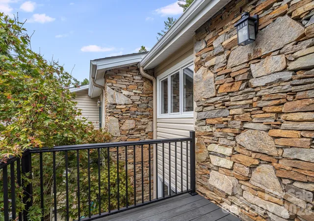 Photo 3 of Condo for sale at 341 N Britton Crk Ct, Hendersonville, NC 28791 | MLS# 4427557 | Listing updated on 2026-10-01