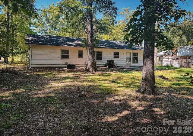 Photo 2 of Single family home for sale at 5500 Whippoorwill St, Durham, NC 27704 | MLS# 4427582 | Listing updated on 2026-10-01
