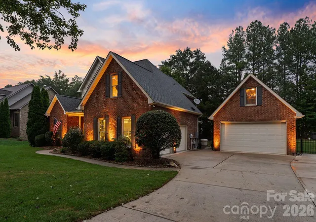 Photo 1 of Single family home for sale at 2908 Ed Reid St, Charlotte, NC 28216 | MLS# 4427584 | Listing updated on 2026-10-05