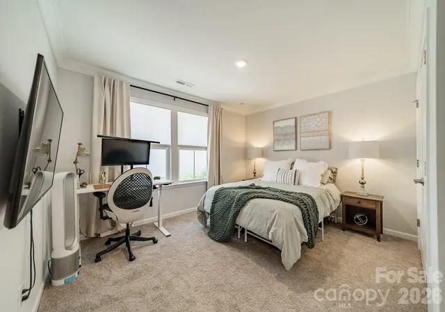 Photo 3 of Townhouse for sale at 4040 Hidden Oaks Dr, Charlotte, NC 28205 | MLS# 4427589 | Listing updated on 2026-10-02