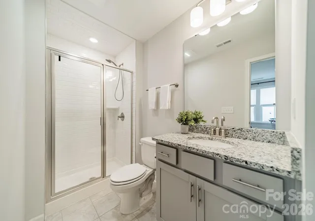 Photo 4 of Townhouse for sale at 4040 Hidden Oaks Dr, Charlotte, NC 28205 | MLS# 4427589 | Listing updated on 2026-10-02