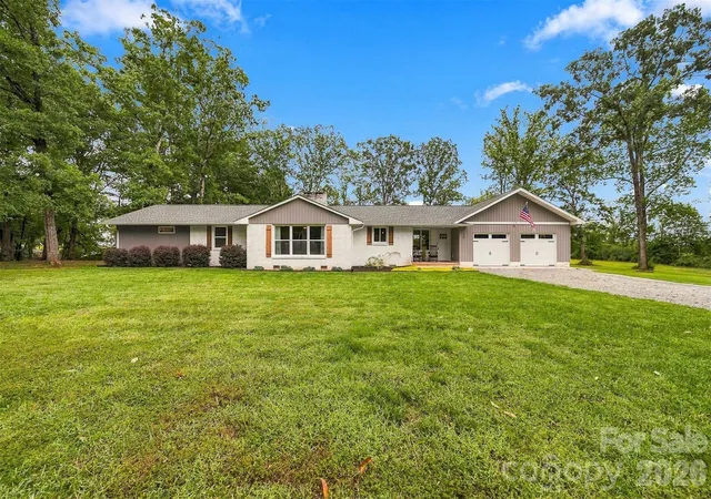Single family home for sale at 118 Chestnut Oak Rd, Union Grove, NC 28689 | MLS# 4427592