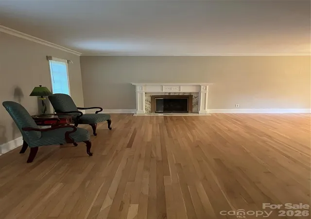 Photo 4 of Single family home for sale at 521 Courtney Ln, Matthews, NC 28105 | MLS# 4427632 | Listing updated on 2026-09-23