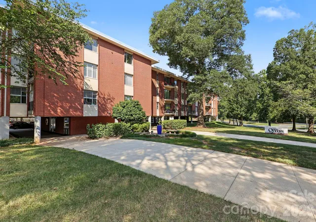 Photo 1 of Condo for sale at 1300 Queens Rd #219, Charlotte, NC 28207 | MLS# 4427638 | Listing updated on 2026-09-25
