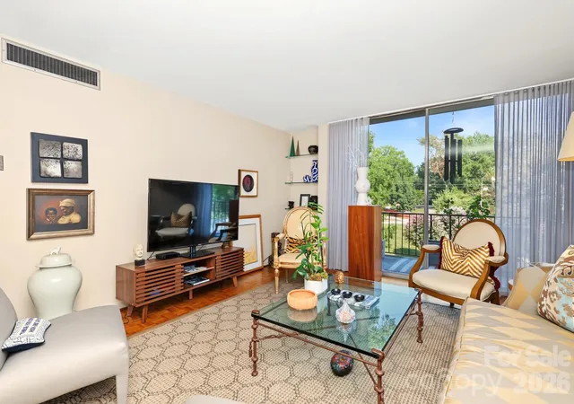 Photo 4 of Condo for sale at 1300 Queens Rd #219, Charlotte, NC 28207 | MLS# 4427638 | Listing updated on 2026-09-25