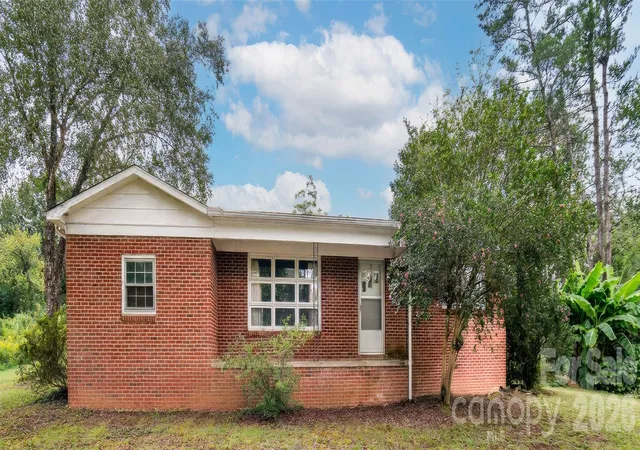 Photo 1 of Single family home for sale at 1167 Piedmont Rd, Morganton, NC 28655 | MLS# 4427651 | Listing updated on 2026-09-28
