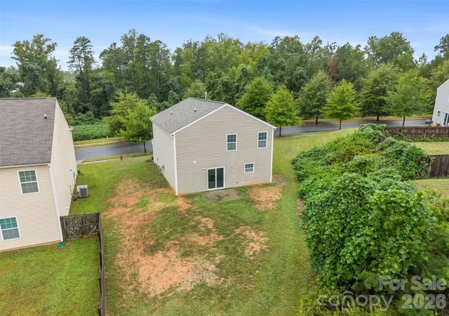 Photo 32 of Single family home for sale at 2824 Easton Knoll Dr, Dallas, NC 28034 | MLS# 4427656 | Listing updated on 2026-10-07