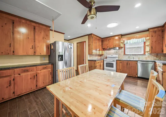 Photo 4 of Single family home for sale at 311 Old Nc 277 Loop Rd, Dallas, NC 28034 | MLS# 4427660 | Listing updated on 2026-09-25