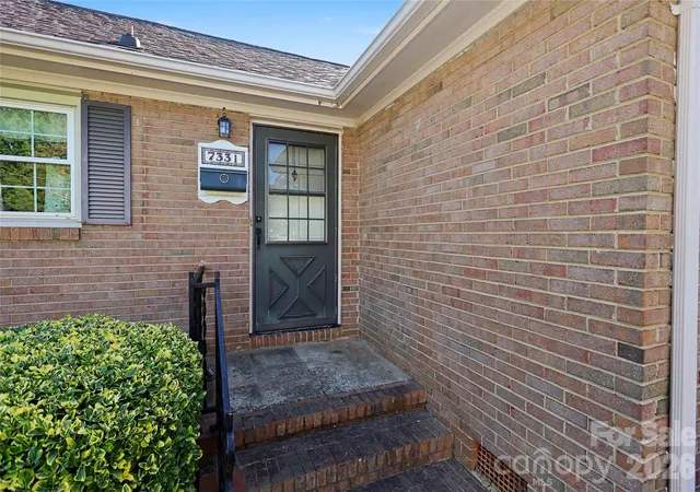 Photo 1 of Single family home for sale at 7331 Briardale Dr, Charlotte, NC 28212 | MLS# 4427666 | Listing updated on 2026-10-01