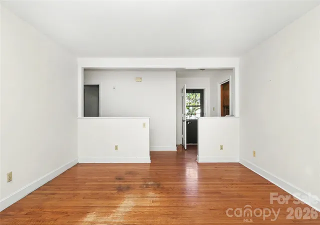 Photo 4 of Single family home for sale at 7331 Briardale Dr, Charlotte, NC 28212 | MLS# 4427666 | Listing updated on 2026-10-01