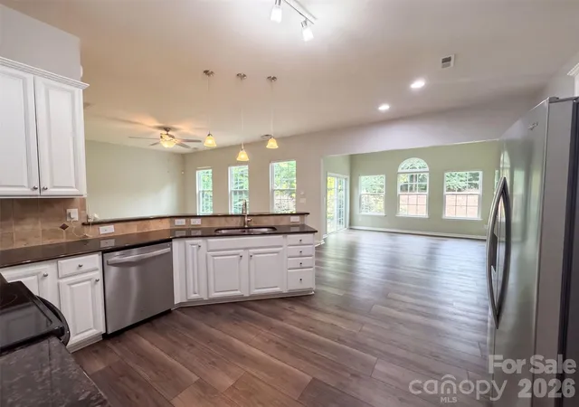 Photo 2 of Single family home for sale at 4018 Harmattan Dr, Denver, NC 28037 | MLS# 4427687 | Listing updated on 2026-09-25