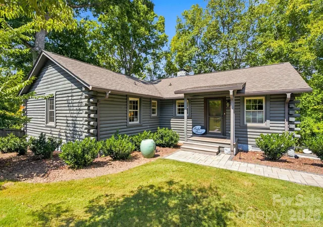 Single family home for sale at 9428 Windygap Rd, Charlotte, NC 28278 | MLS# 4427688