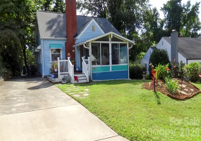 Single family home for sale at 1208 Dade St, Charlotte, NC 28205 | MLS# 4427699