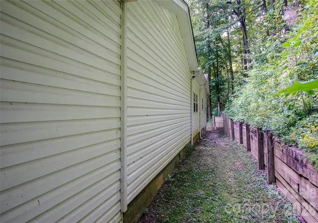 Photo 4 of Single family home for sale at 1815 Longbottom Rd, Mc Grady, NC 28649 | MLS# 4427701 | Listing updated on 2026-10-01