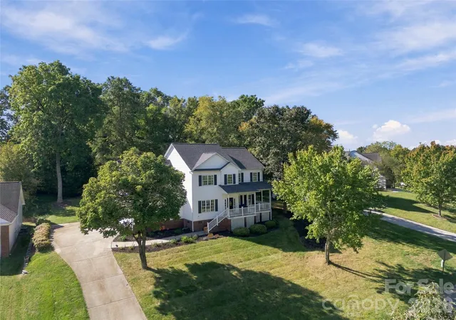 Photo 3 of Single family home for sale at 7749 Orchard Park Cir, Harrisburg, NC 28075 | MLS# 4427716 | Listing updated on 2026-10-01