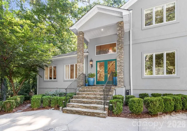 Photo 2 of Single family home for sale at 206 Vauxhall Dr, Shelby, NC 28150 | MLS# 4427731 | Listing updated on 2026-09-25