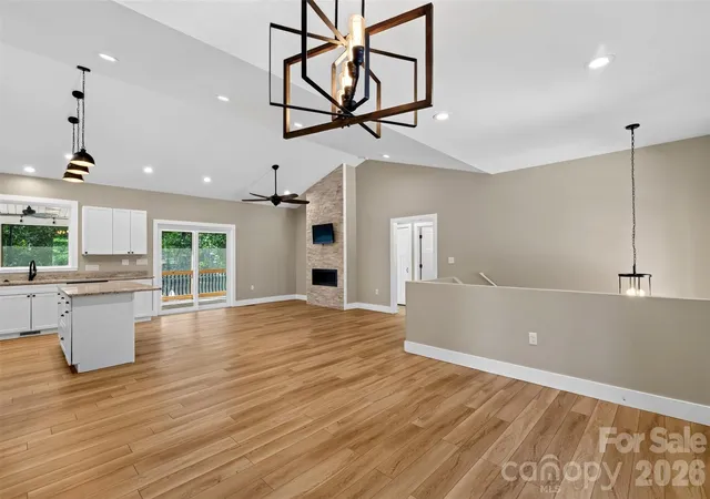 Photo 3 of Single family home for sale at 131 Ridge Rd, Candler, NC 28715 | MLS# 4427732 | Listing updated on 2026-09-30