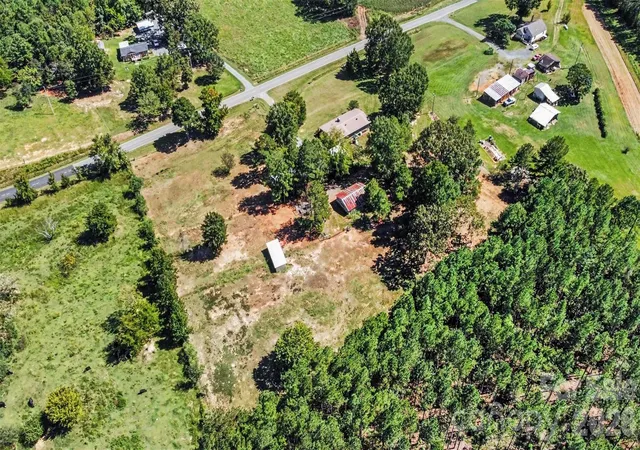 Photo 2 of Single family home for sale at 8121 Old Davis Rd, Norwood, NC 28128 | MLS# 4427733 | Listing updated on 2026-10-07