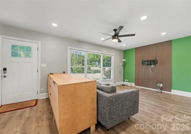 Photo 2 of Single family home for sale at 447 E Woodlawn Rd, Charlotte, NC 28209 | MLS# 4427736 | Listing updated on 2026-09-30