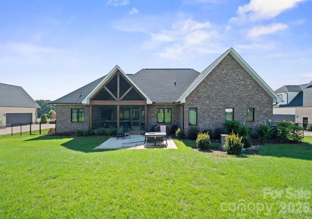 Photo 3 of Single family home for sale at 2959 Tavistock Ln, Lincolnton, NC 28092 | MLS# 4427748 | Listing updated on 2026-10-03