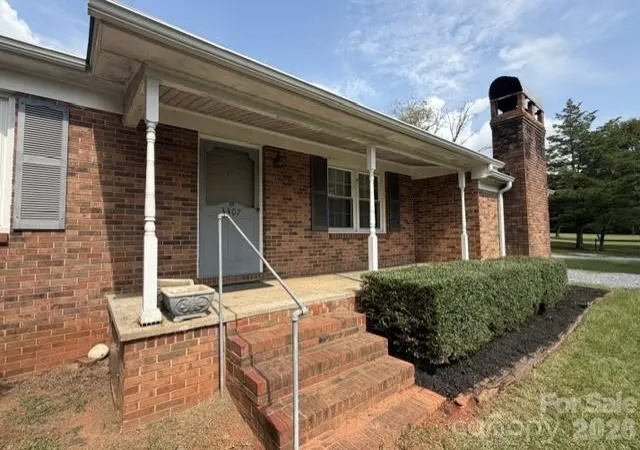 Photo 3 of Single family home for sale at 3307 Boat Clb Rd, Belmont, NC 28012 | MLS# 4427755 | Listing updated on 2026-09-24